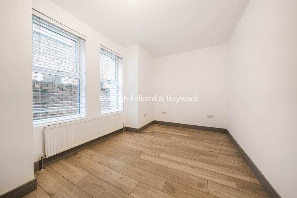 Apartment in London - More