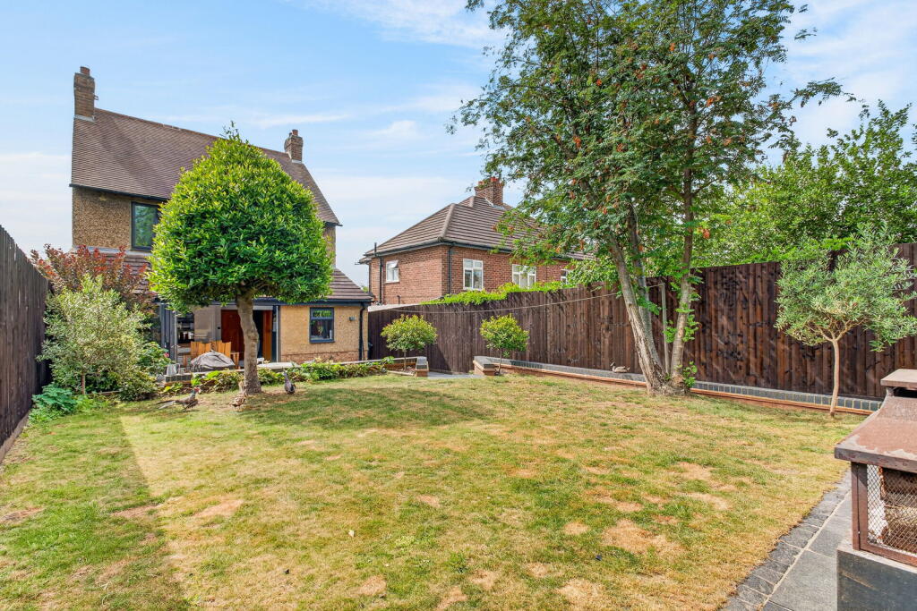 House in Kettering, Avondale - View 3
