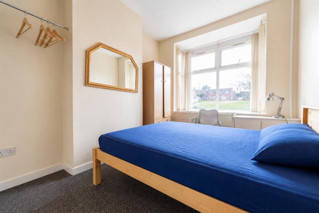 House in Birmingham, West Midlands - View 5