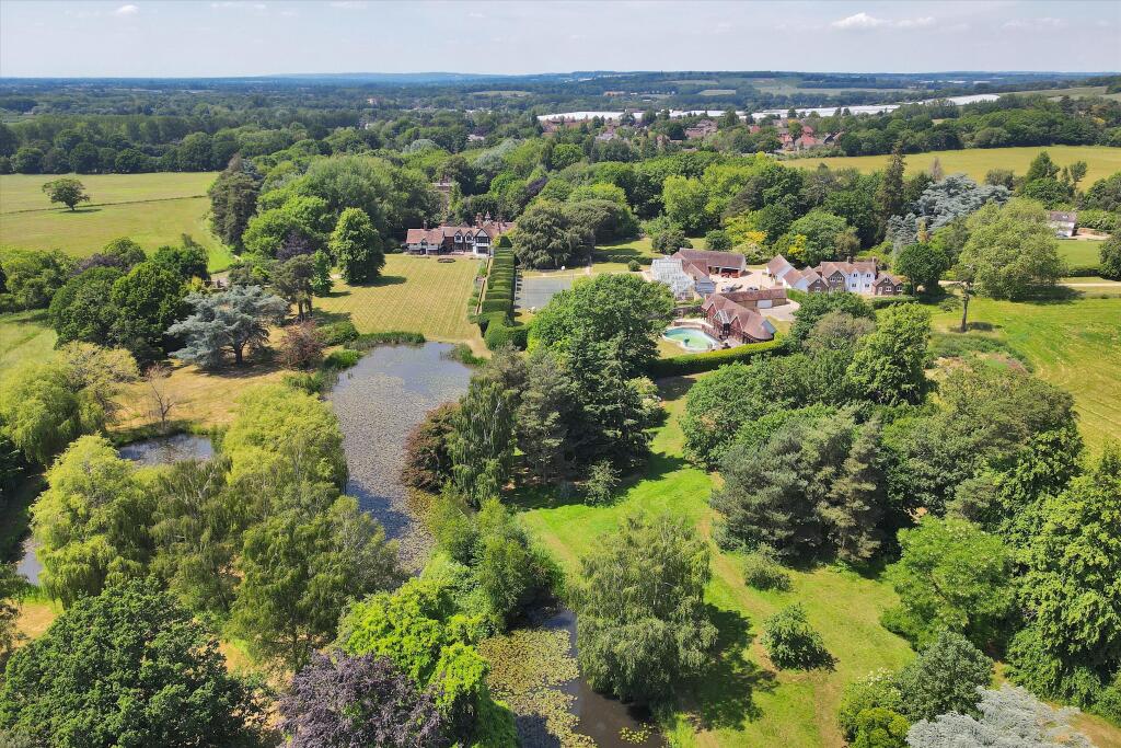 Main image of property: Vicarage Road, Yalding, Kent, ME18