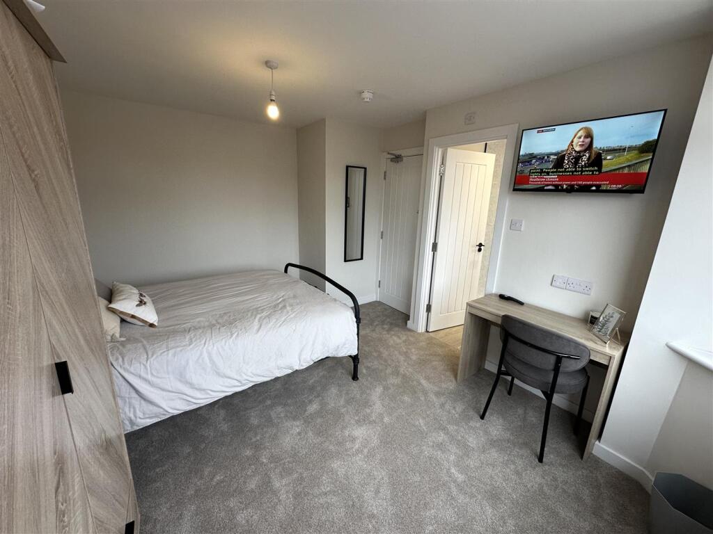 1 bedroom house share for rent