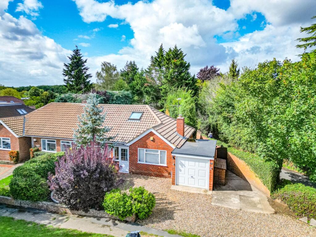 Main image of property: Hewett Avenue, Caversham Heights,Reading