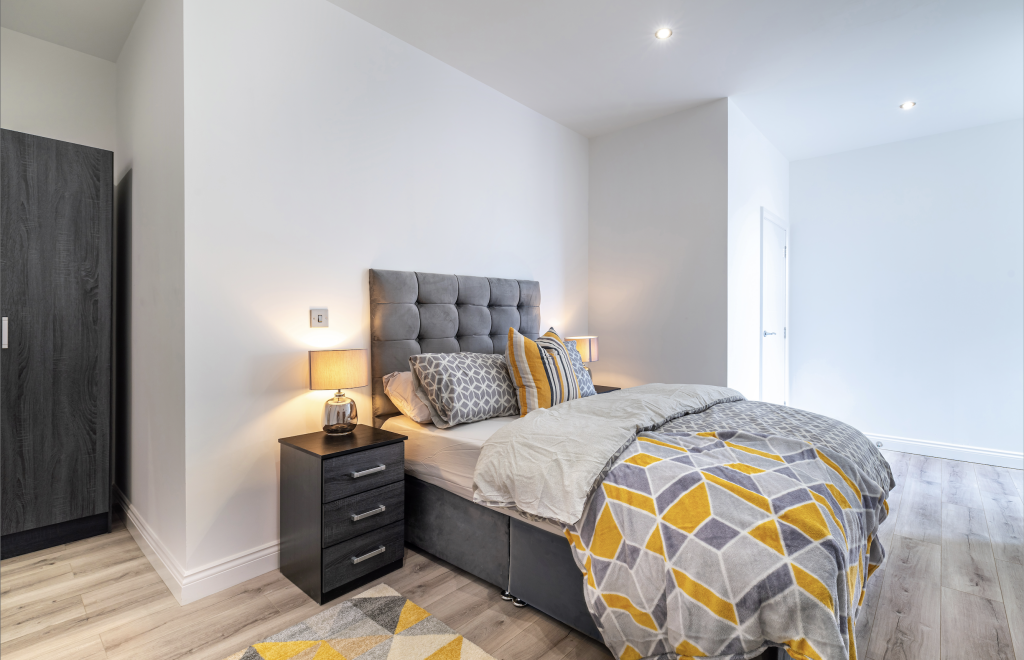 Apartment in Warrington - More