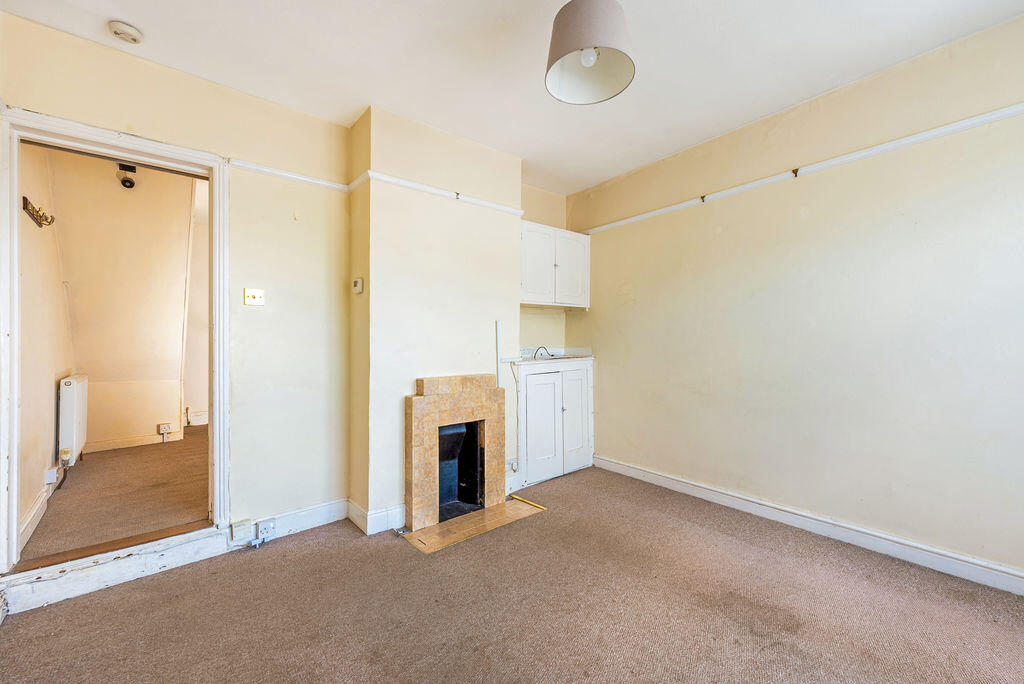 House in Havant, Emsworth - More