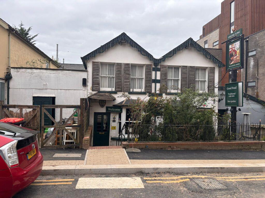 Main image of property: Builders Arms, 3 Albert Road, Barnet, EN4 9SH