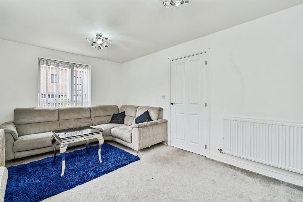 House in Walsall, West Midlands - View 3