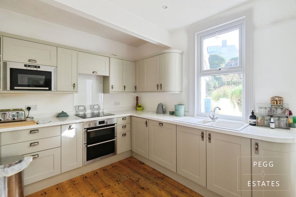 House in Torquay, Torbay - View 4