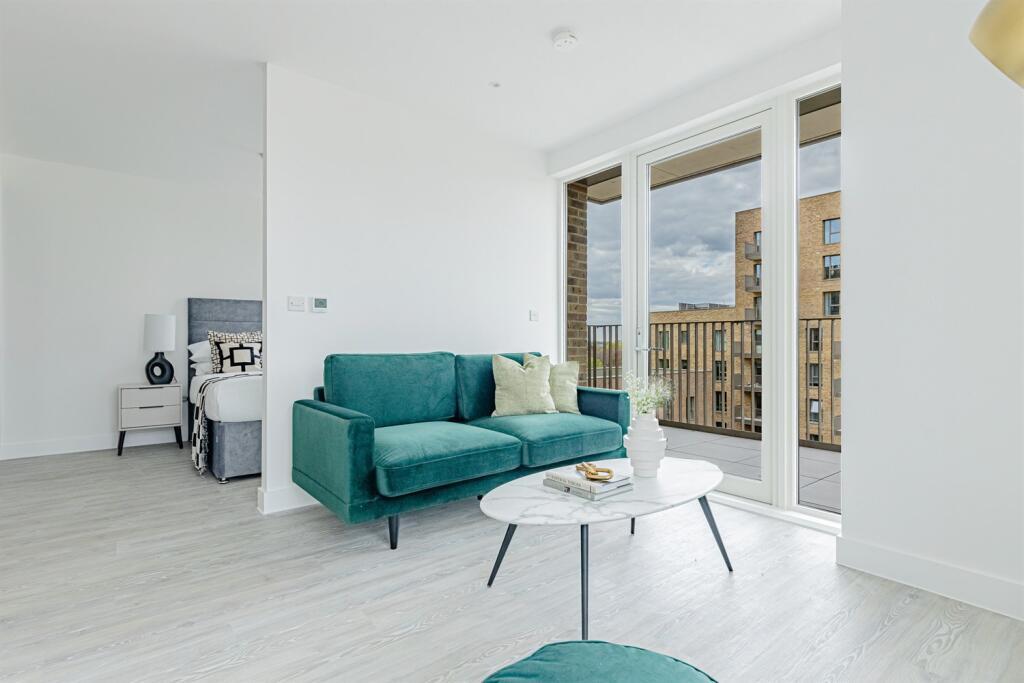 Main image of property: Clovelly Road, Hounslow TW3