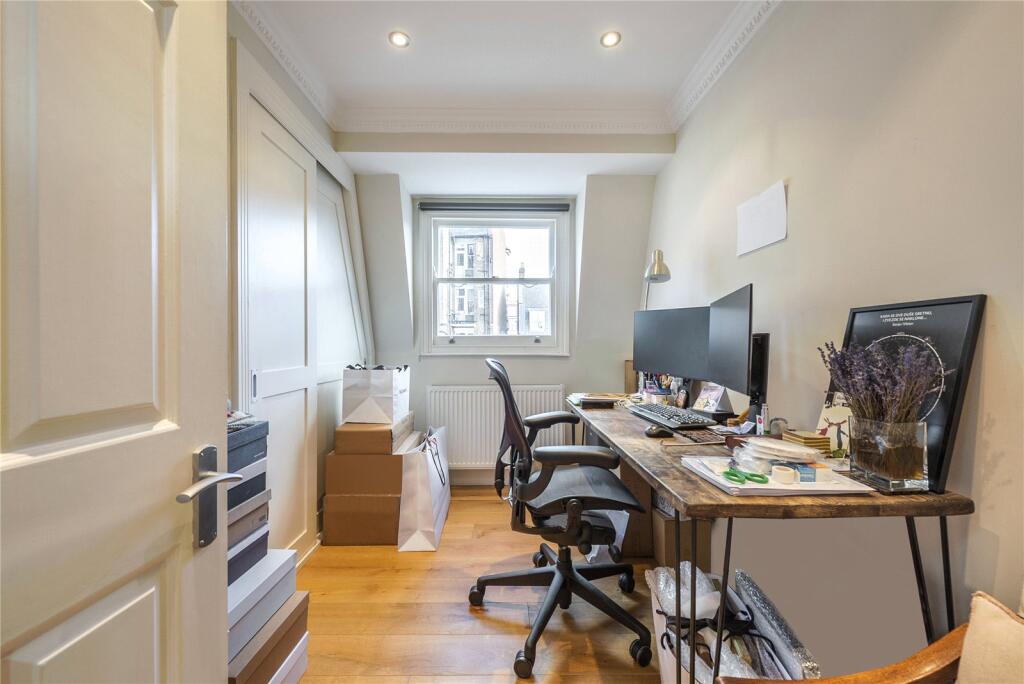 Apartment in London - View 5