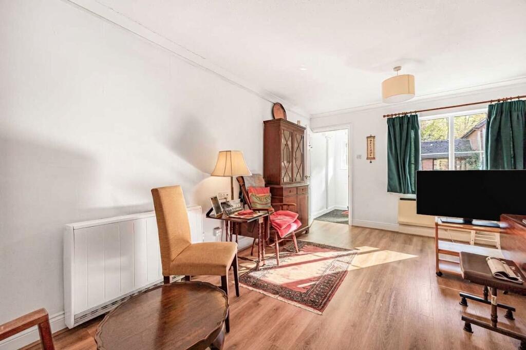 Apartment in Oxford - View 2