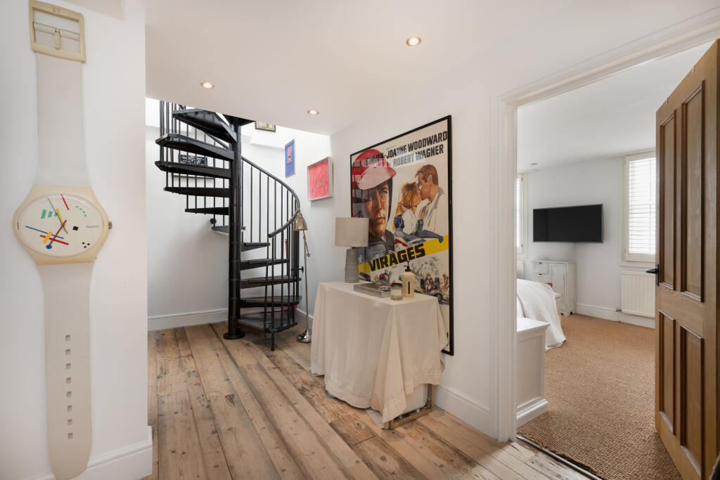 Apartment in London - View 5