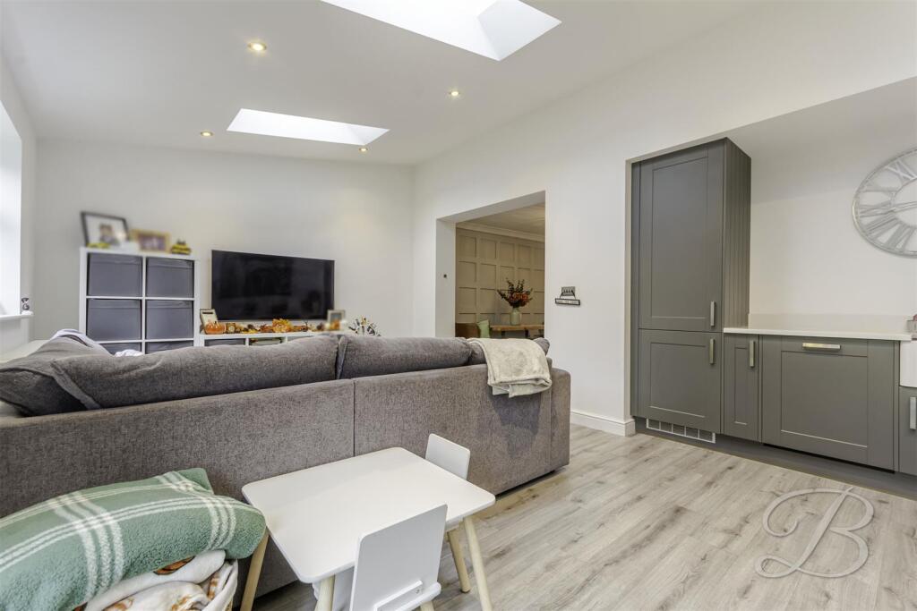 House in Mansfield, Ladybrook - View 5