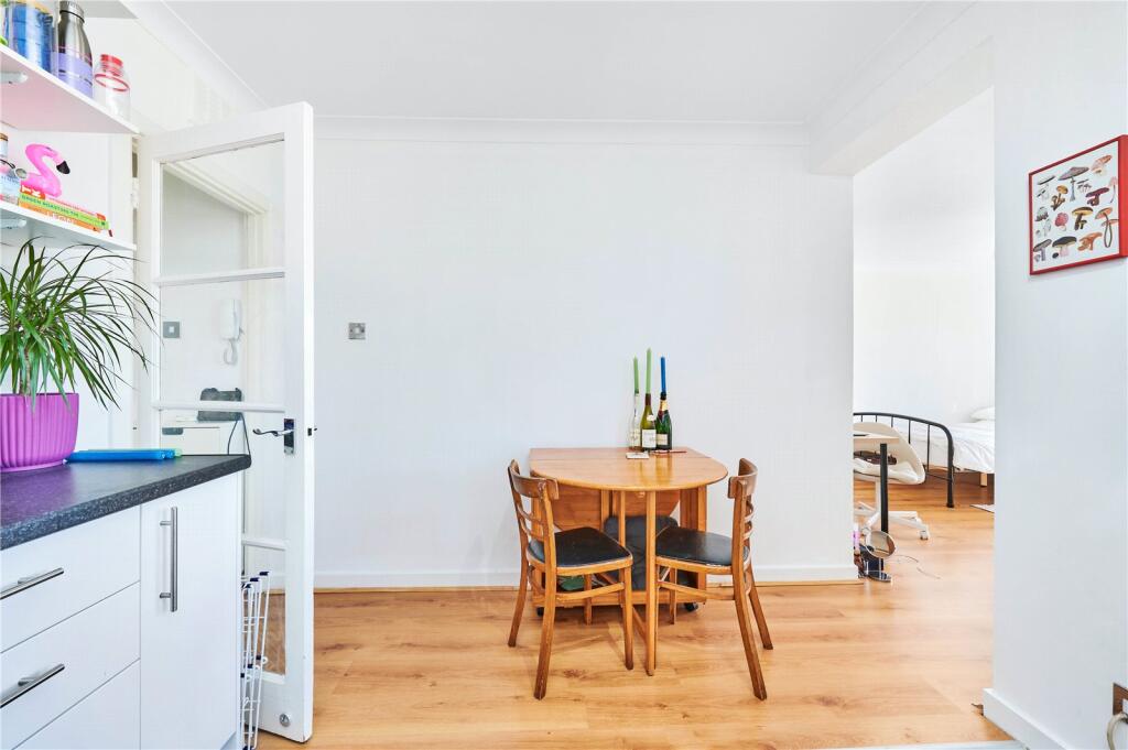 Apartment in London - View 4
