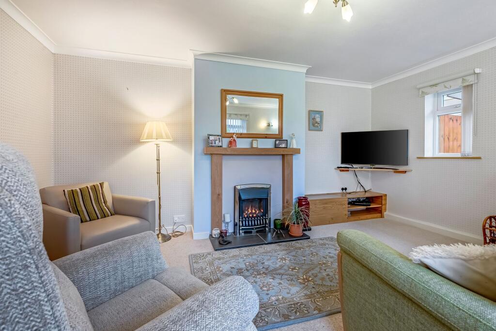 Oak Tree Road, Harvington, WR11 photo 4