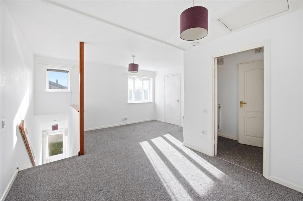 Home Orchard, Yate, Bristol, BS37 photo 2