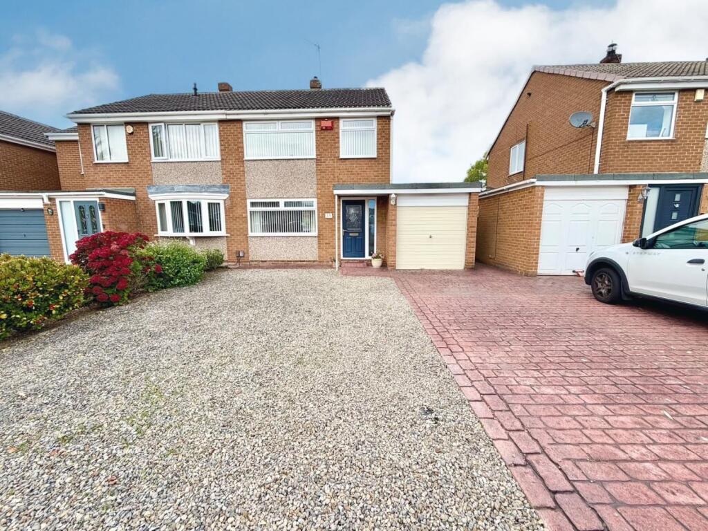 3-bed semi-detached on Beeches Rise, Marton-In-Cleveland, Middlesbrough, £165,000