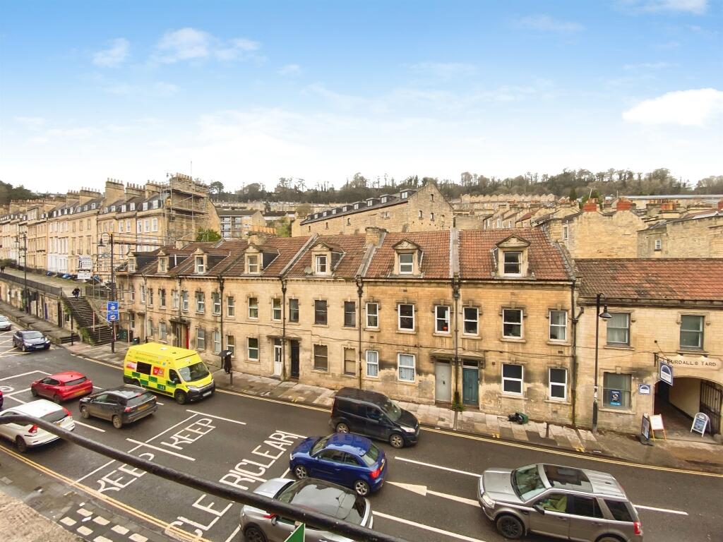 Apartment in Bath, Walcot - More