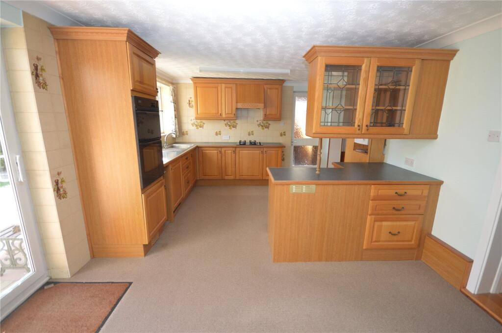 House in Luton - View 5