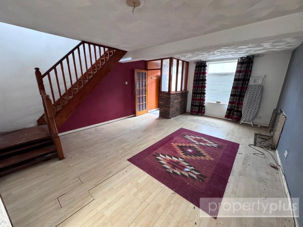 House in Ystrad - View 3