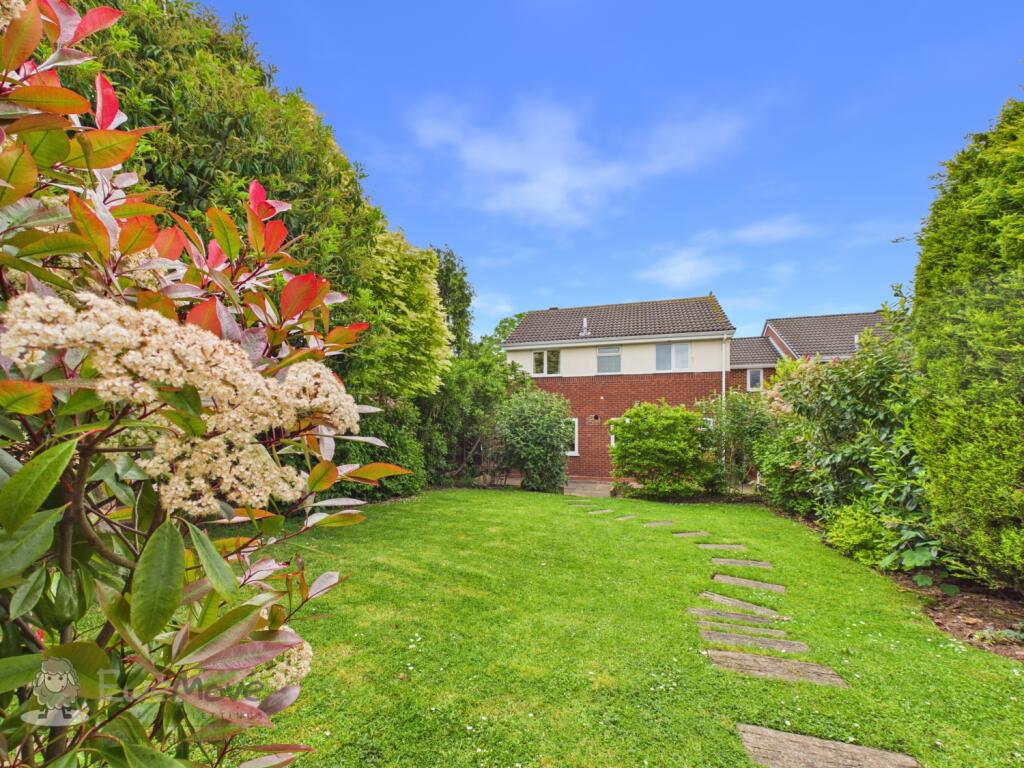 House in East Staffordshire, Stretton - View 2