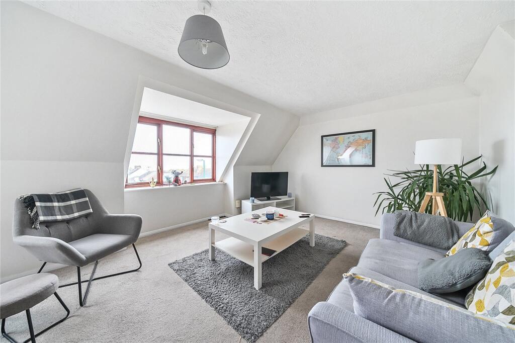 Apartment in Lancing - More