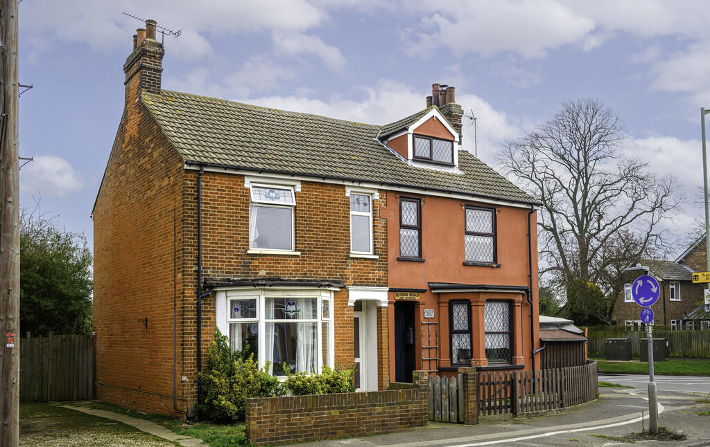 3-bed semi-detached on High Road, Trimley St. Mary, £185,000