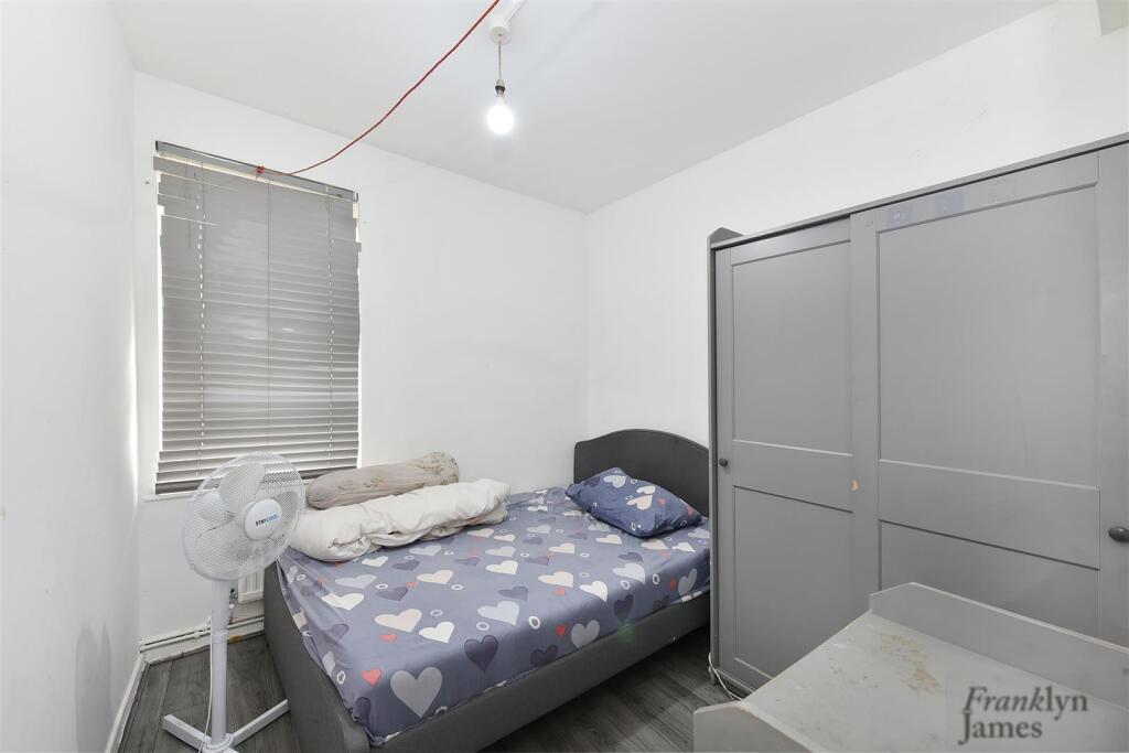 Apartment in London - View 4