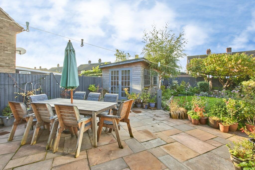Peveril Crescent, Long Eaton, Nottingham, Derbyshire, NG10 photo 2