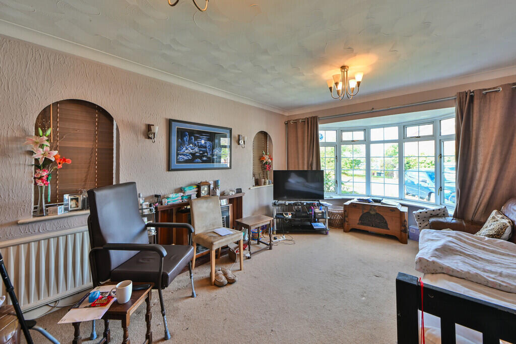 House in Portsmouth - More