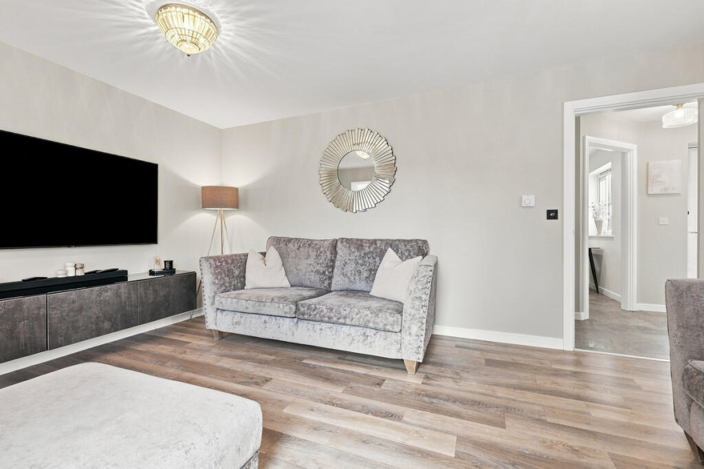 House in Basildon, Essex - View 4