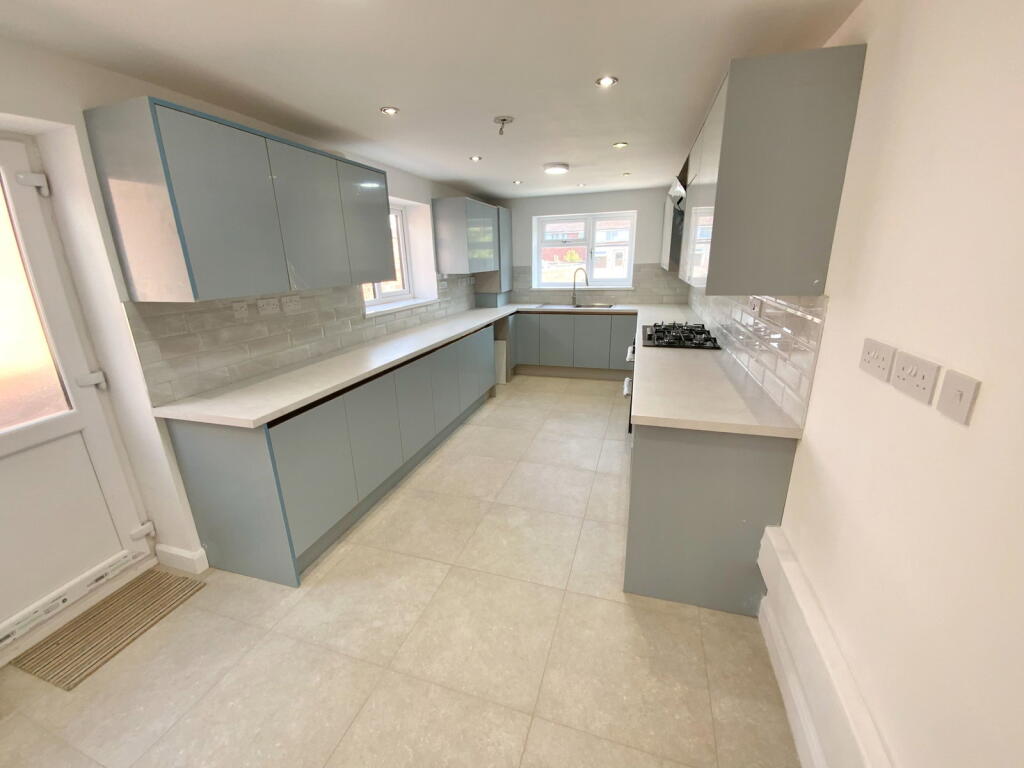 House in Dudley, West Midlands - View 5