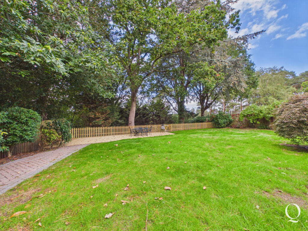 Upper Golf Links Road, Broadstone photo 4