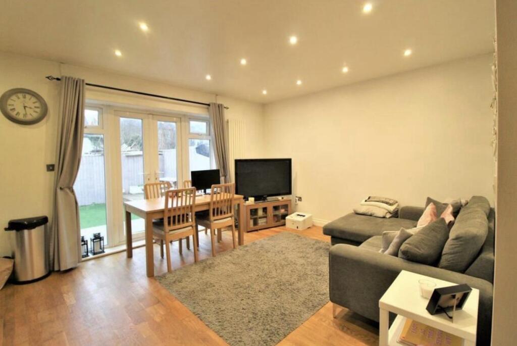 Main image of property: Brighton Road, South Croydon