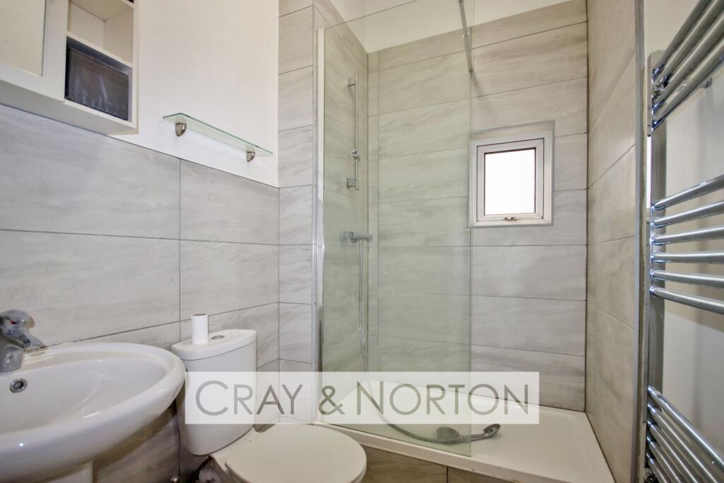 Apartment in Croydon - View 5