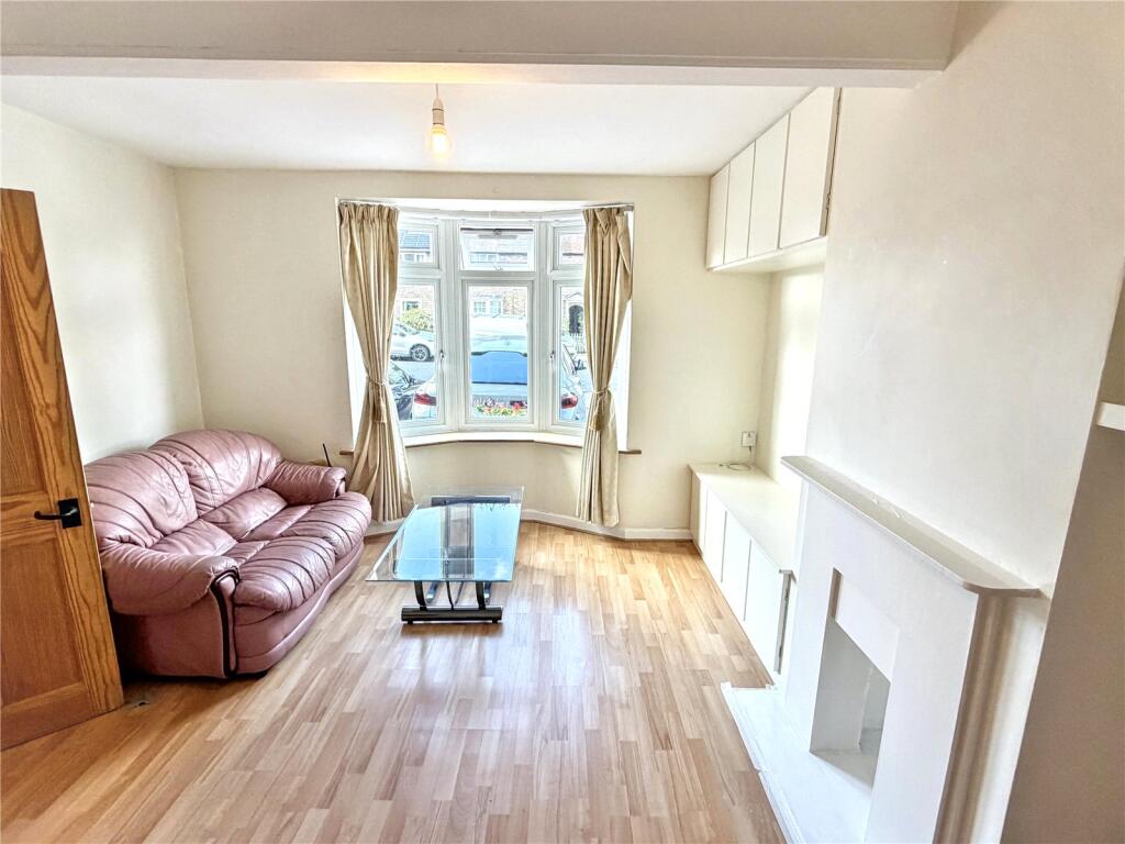 House in London, Morden - View 3