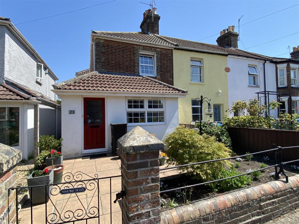 Main image of property: Elizabeth Road, Heckford Park, Poole