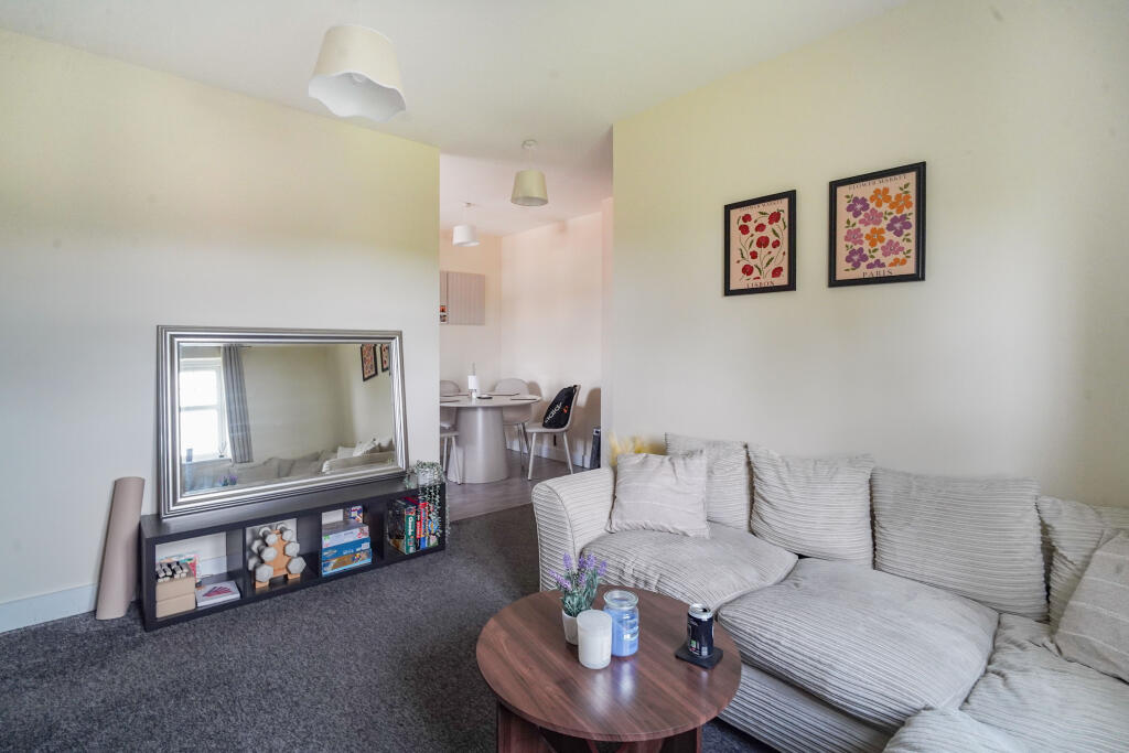 Apartment in Warrington - View 3