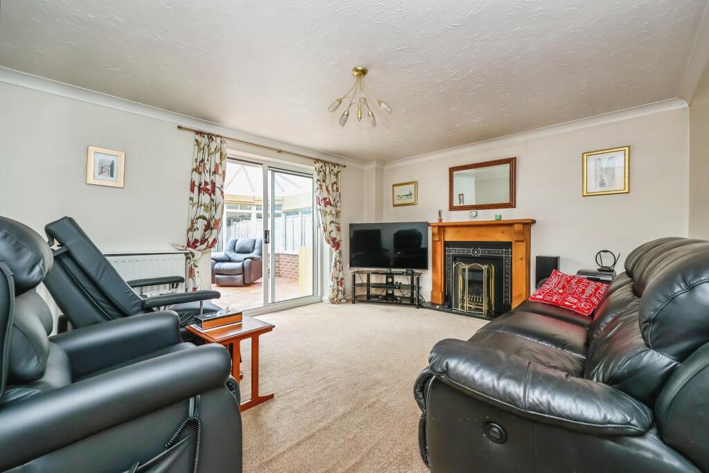 Fairburn Way, Watnall, Nottingham, NG16 - View 3