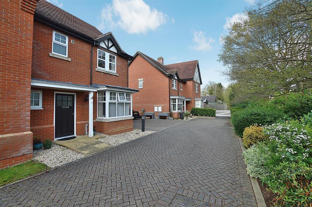 3-bed semi-detached on 7 St Leonards Place, Woodhall Spa, £263,999