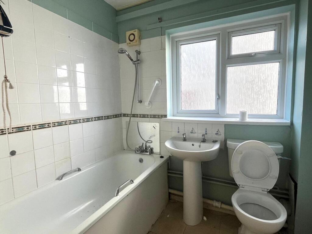 Apartment in Dorchester - More
