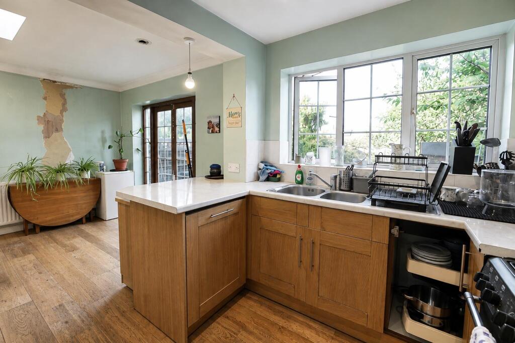 House in Twickenham, Whitton - More