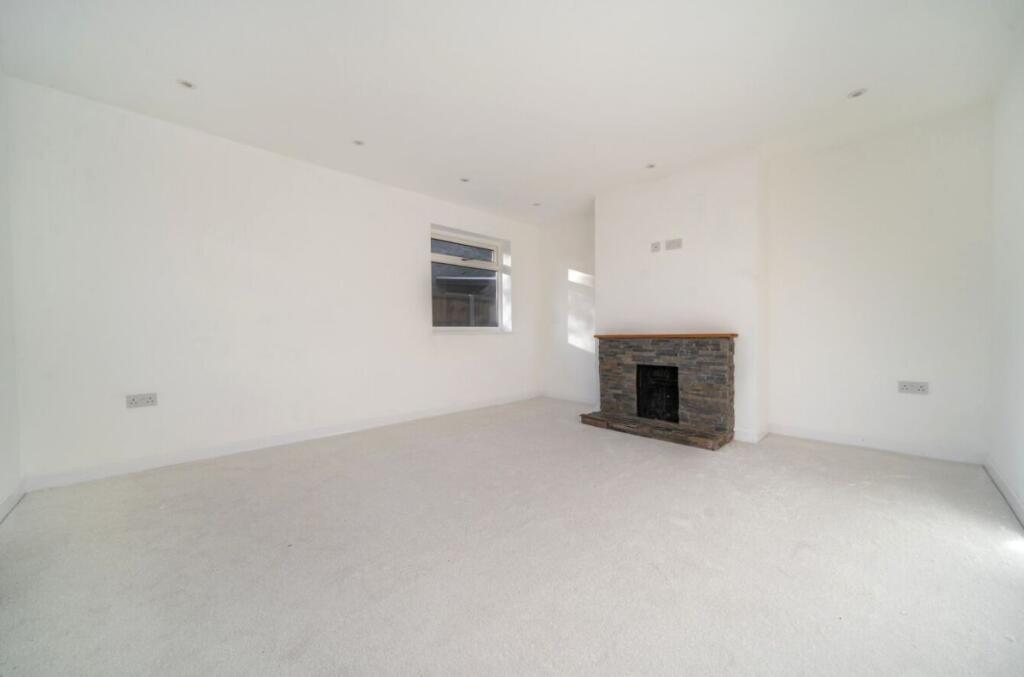 House in Milton Keynes - View 3