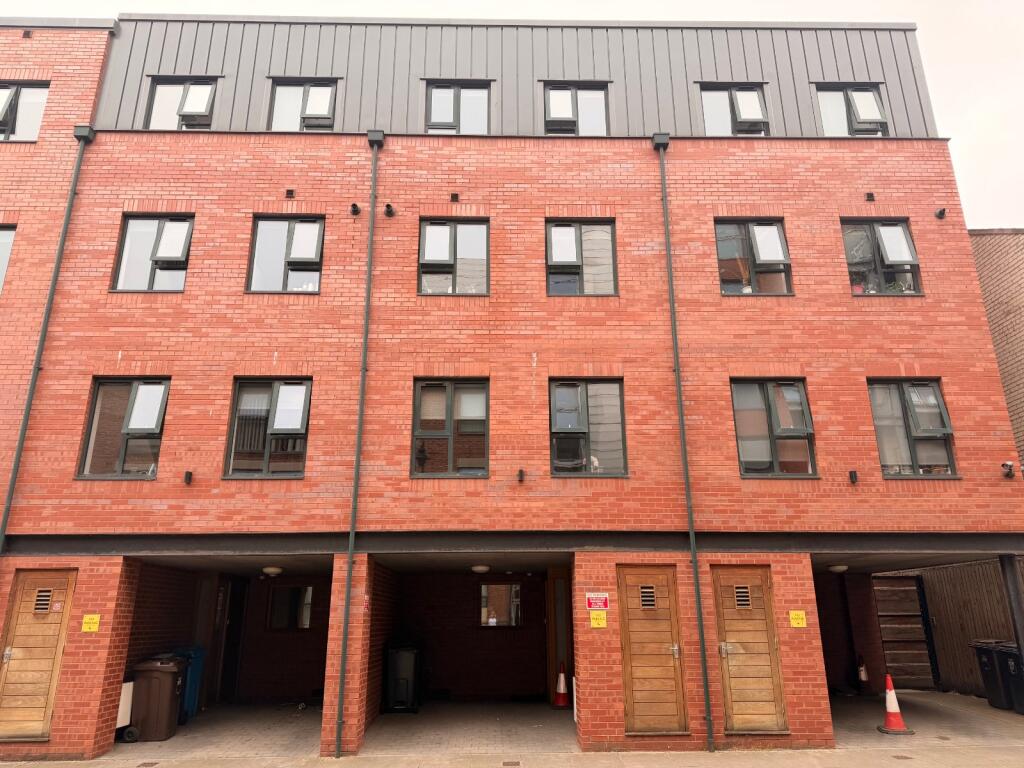 Main image of property: Dun Street, Sheffield, S3