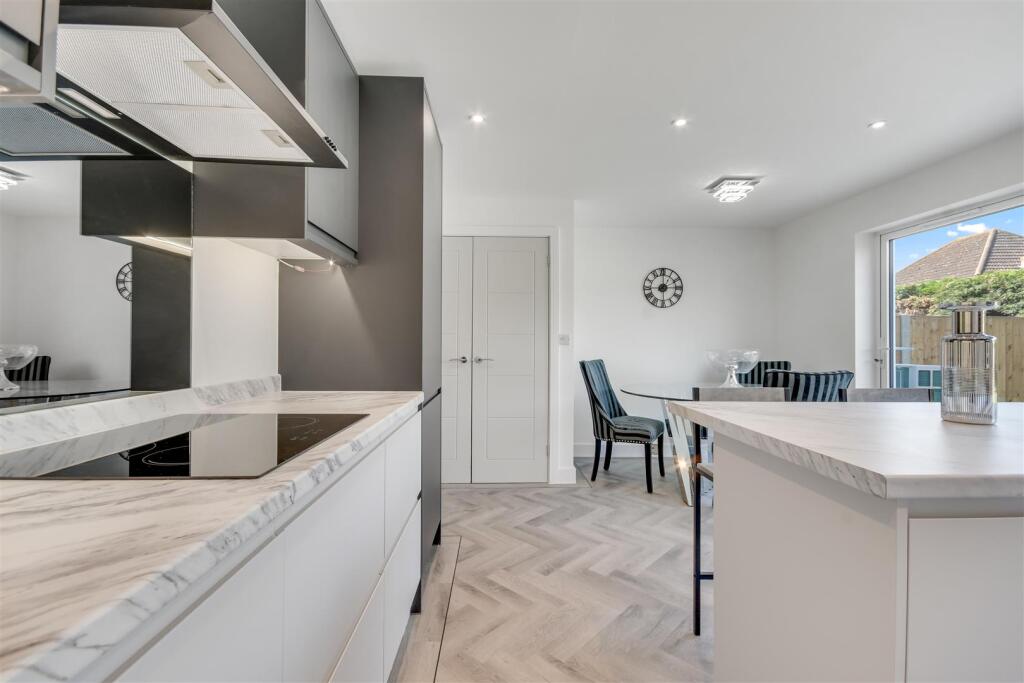 PLOT 2 Regency Close Southminster - View 5