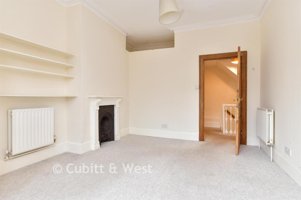 Apartment in Brighton - More