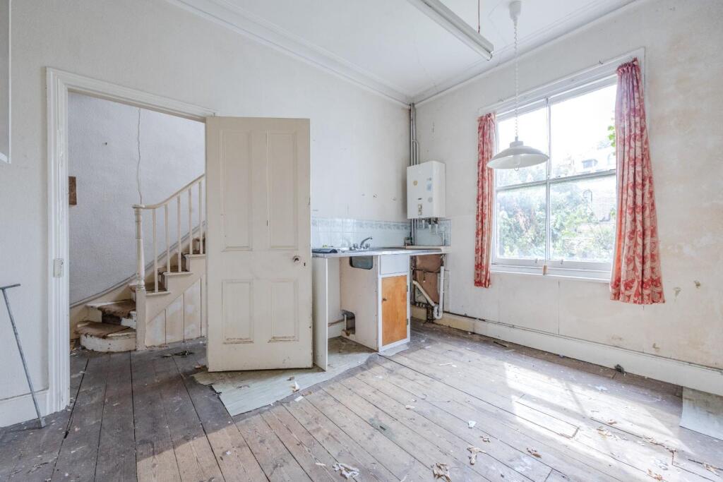 House in Southend-on-Sea, Essex - View 5