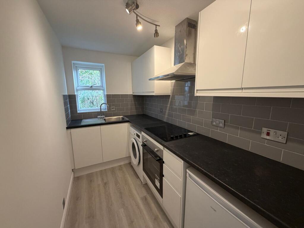 Apartment in Twickenham - More
