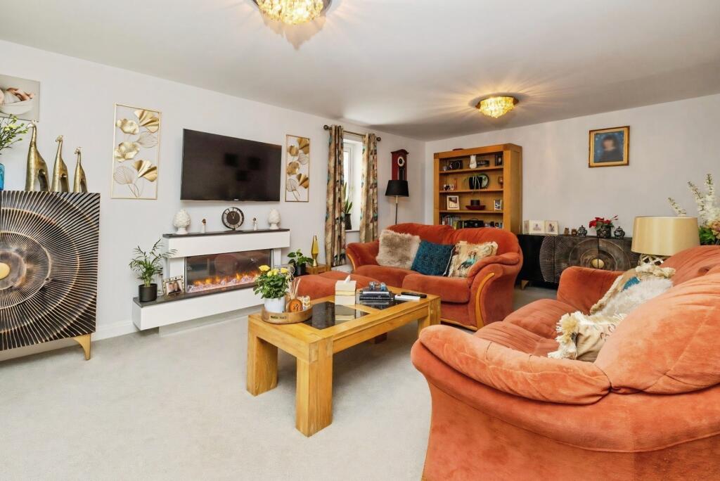 Hoplands Road, Coningsby, Lincoln photo 4