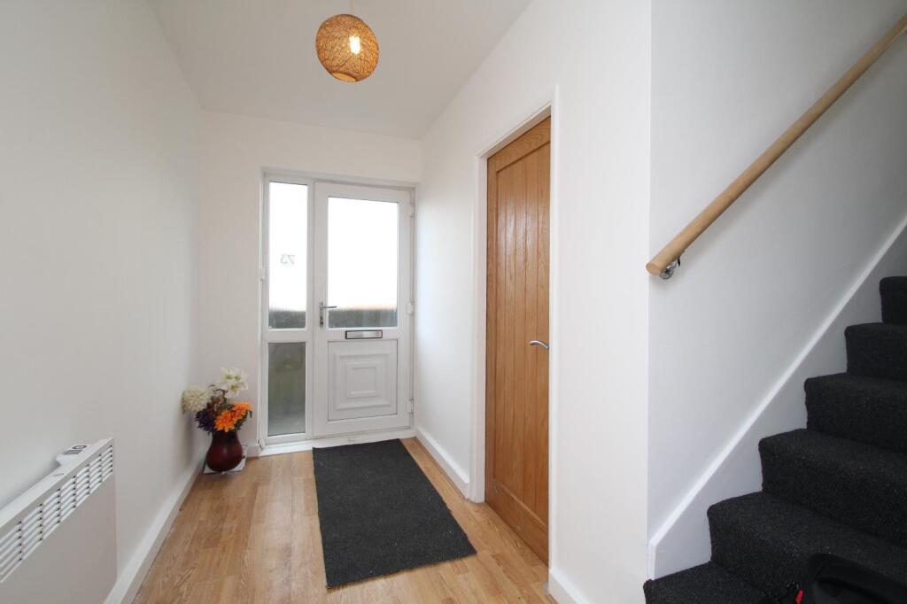 Main image of property: Moor Grange View, Leeds, West Yorkshire, LS16