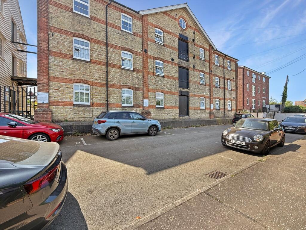 Main image of property: Braintree Road, Witham, CM8